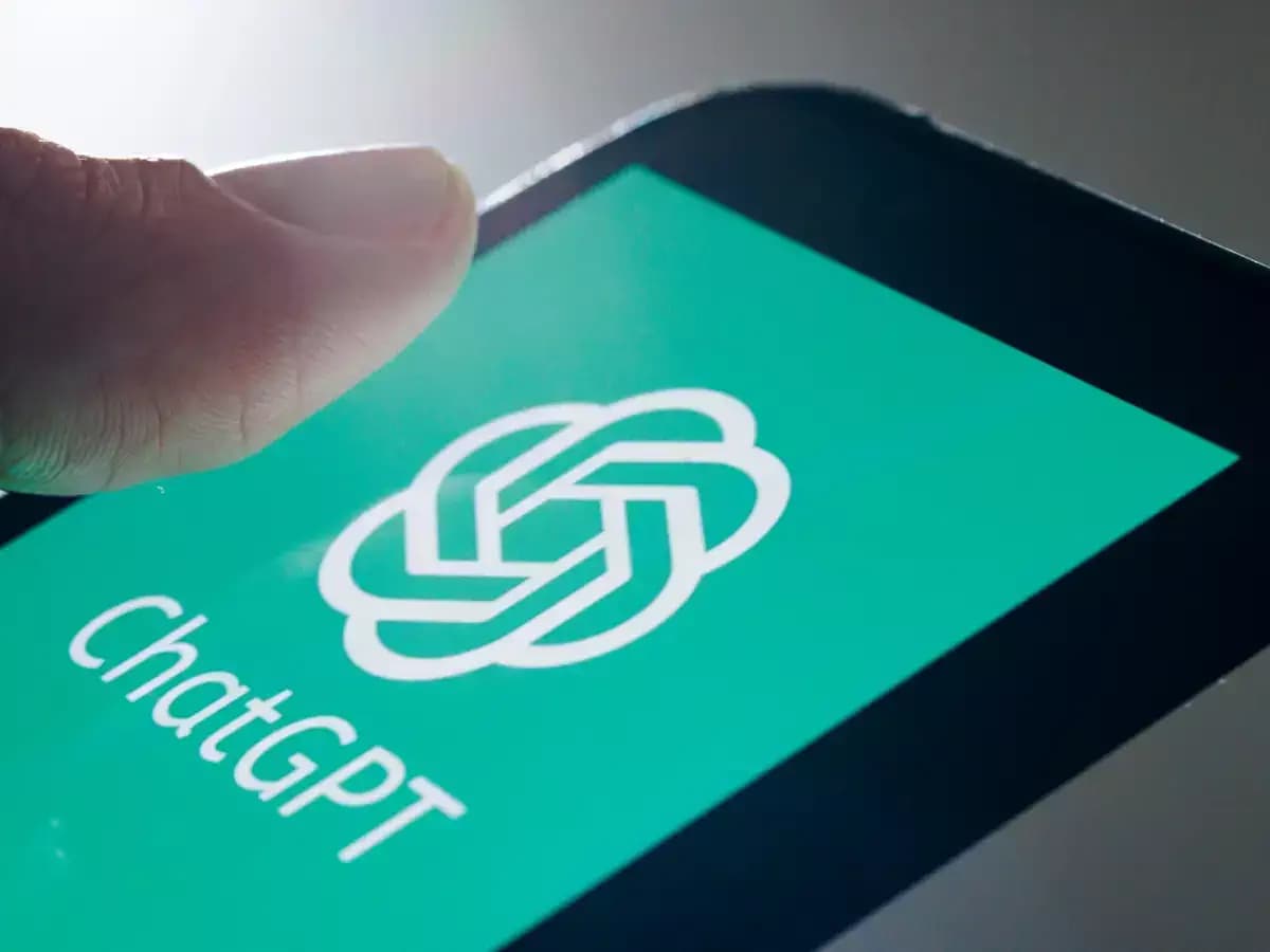 OpenAI: ChatGPT service hit by a global outage