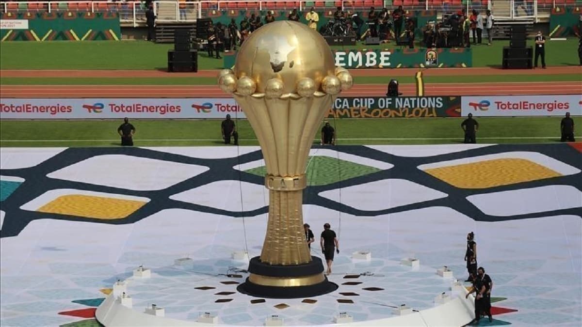 Une représentation du trophée de la Coupe d'Afrique des nations