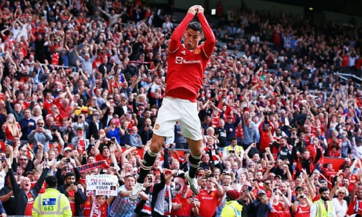 Cristiano Ronaldo célèbre son but