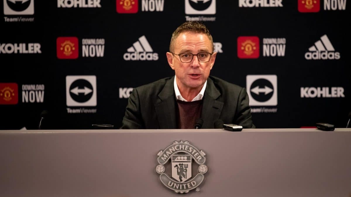 L'entraineur de Manchester United, Ralf Rangnick, en conférence de presse