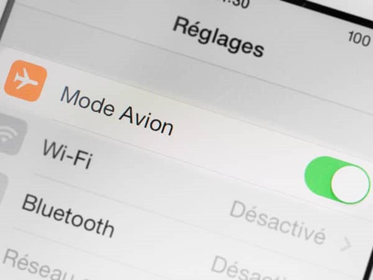 image présentant l'application réglages d'un téléphone avec l'inscription Mode Avion o