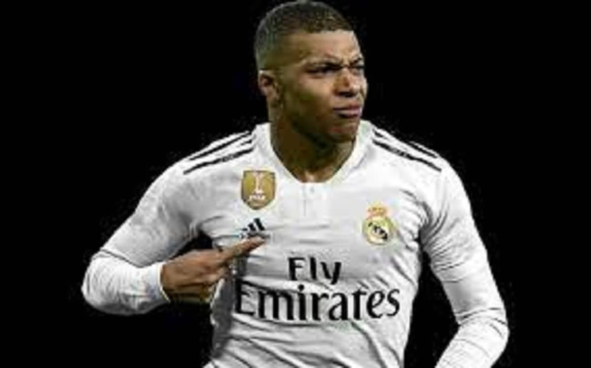 Kylian Mbappé sous le maillot du Real Madrid. Un montage photo