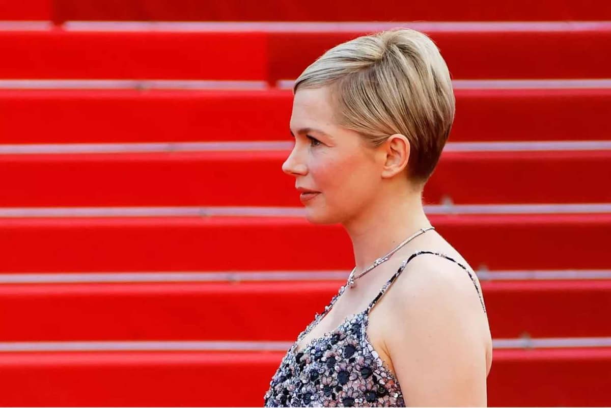 Michelle Williams (enceinte) - Montée des marches du film «Showing Up» au Festival de Cannes, le 27 mai 2022. © ERIC GAILLARD/Reuters