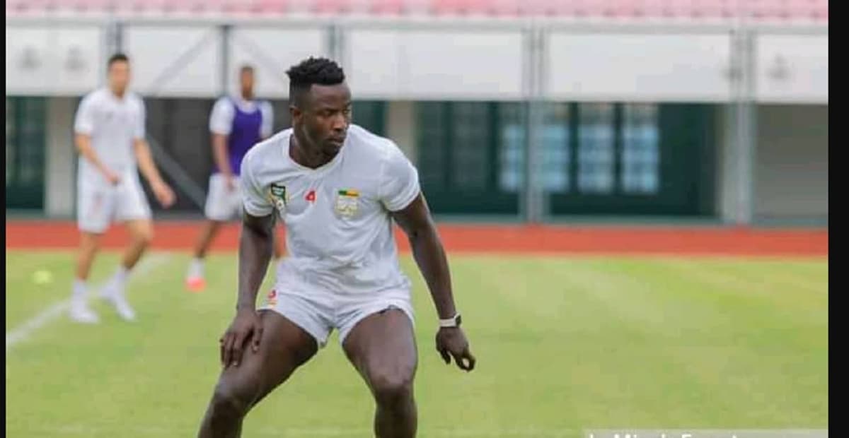 Mohamed Tidjani lors d'une séance d'entrainement au stade Général Mathieu Kérékou