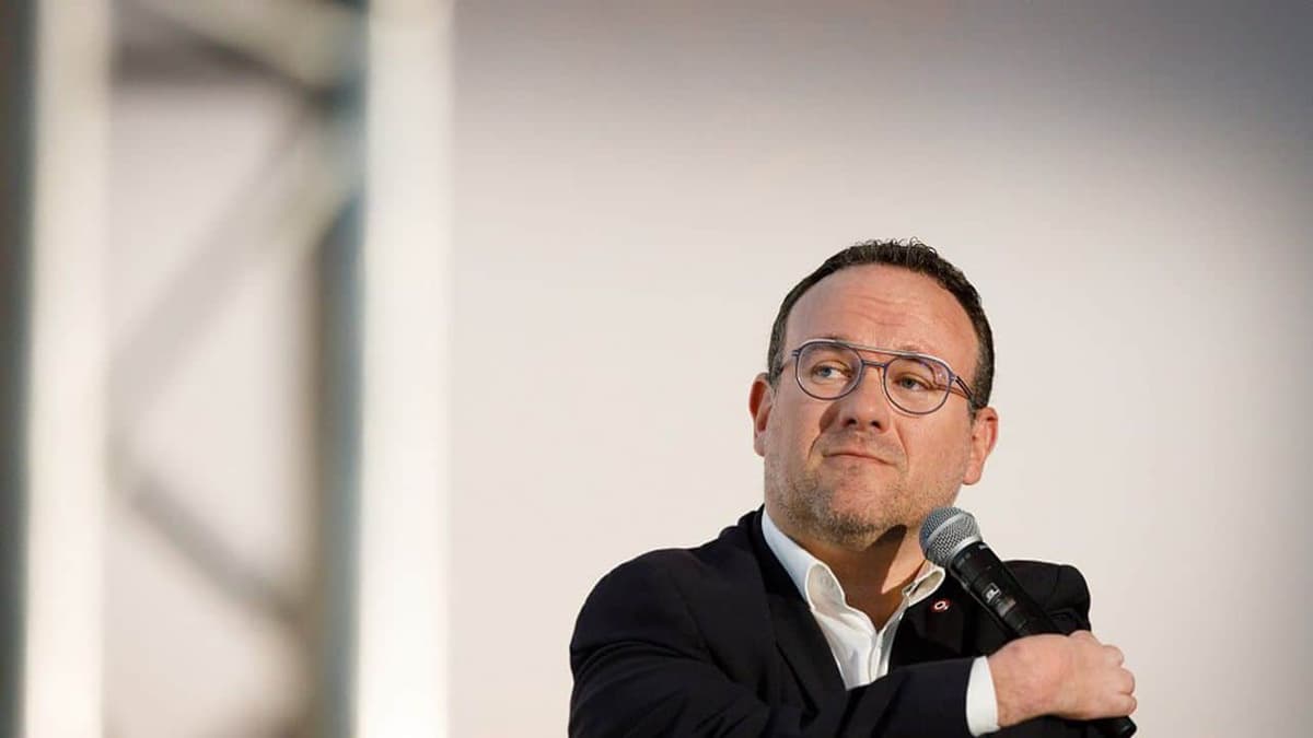 France: à Â peine nommé, le ministre des Solidarités Damien Abad face à  des accusations de viols