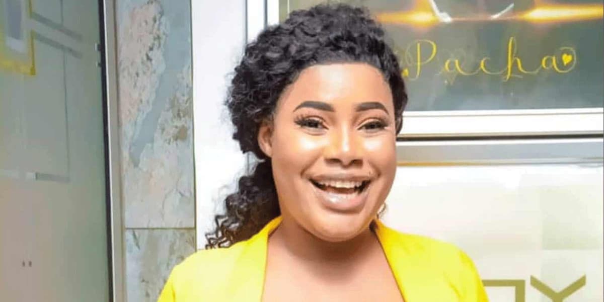 Bénin : accusée d’escroquerie, l’ex star sur Facebook, Clara réagit et met en garde