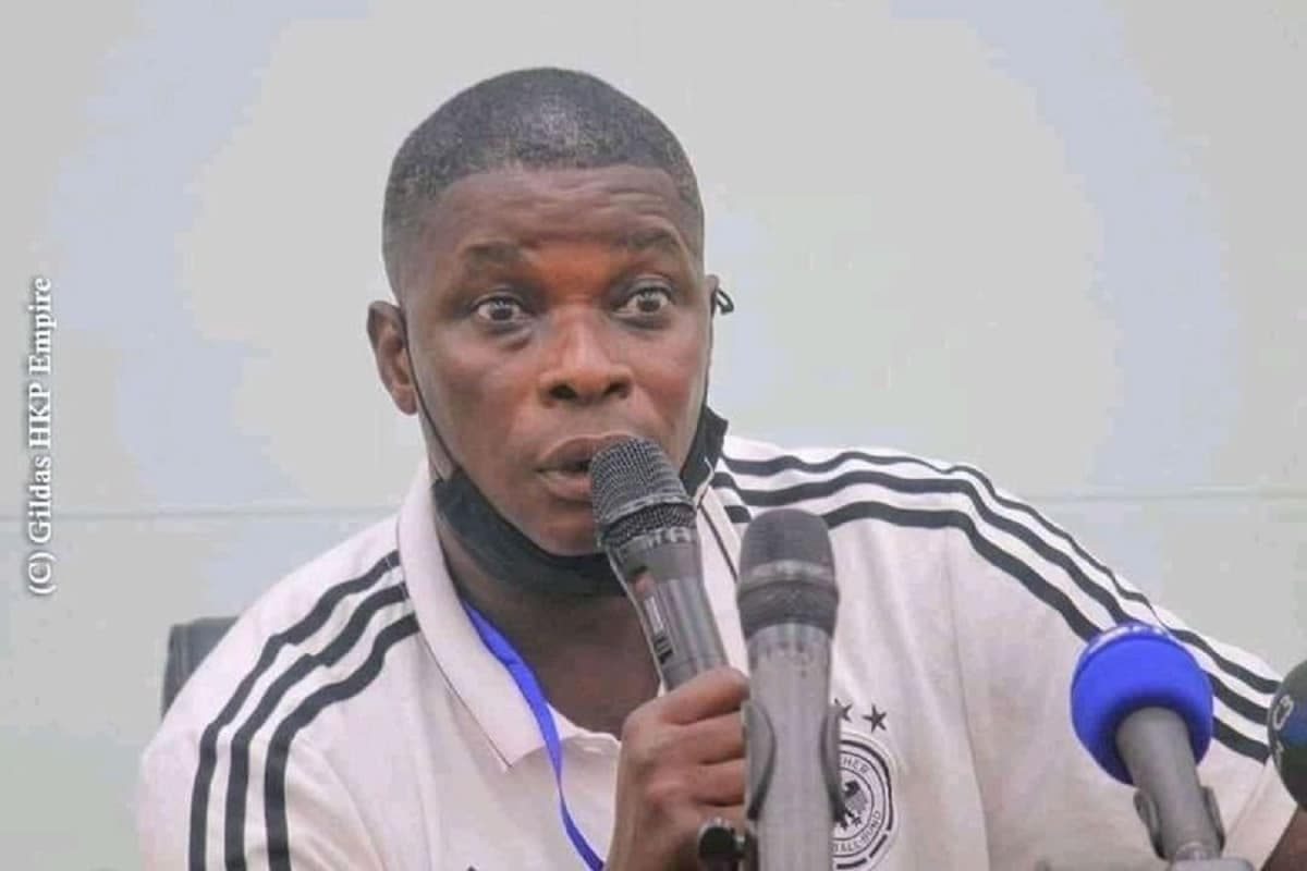 L'ancien international béninois Amadou Moudachirou en conférence de presse