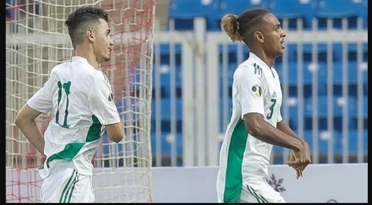 Des joueurs algériens U20 célèbrent leur victoire