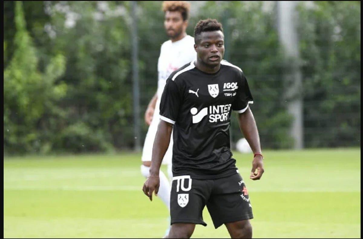 Ange Josué Chibozo lors d'un match avec Amiens