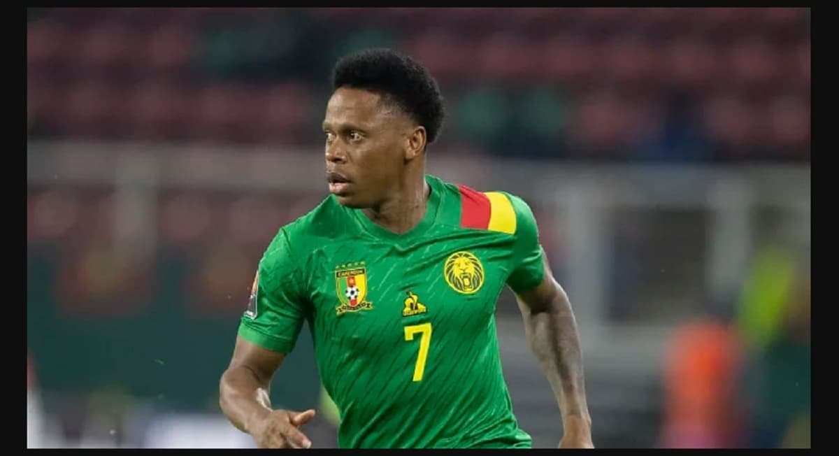 Clinton Njie lors d'un match de la CAN avec le Cameroun