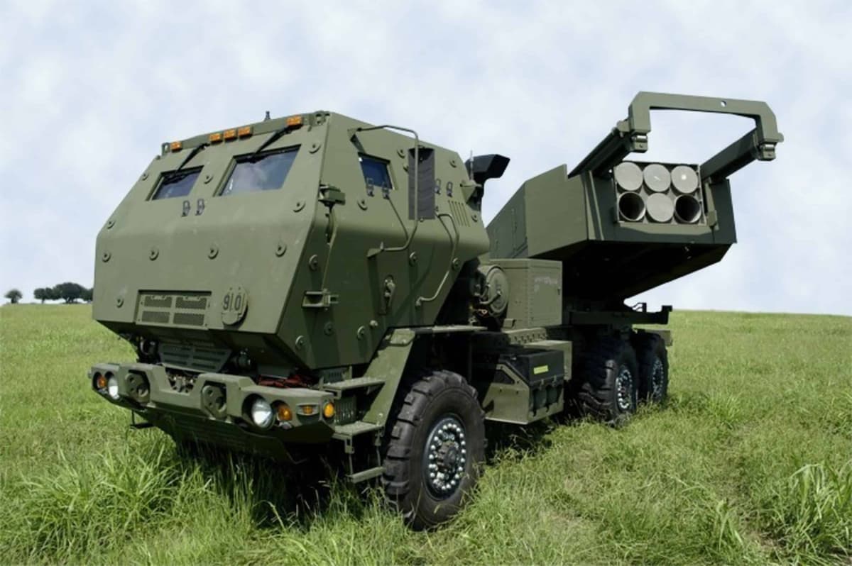 lance-roquettes multiples (MLRS) américains Himars