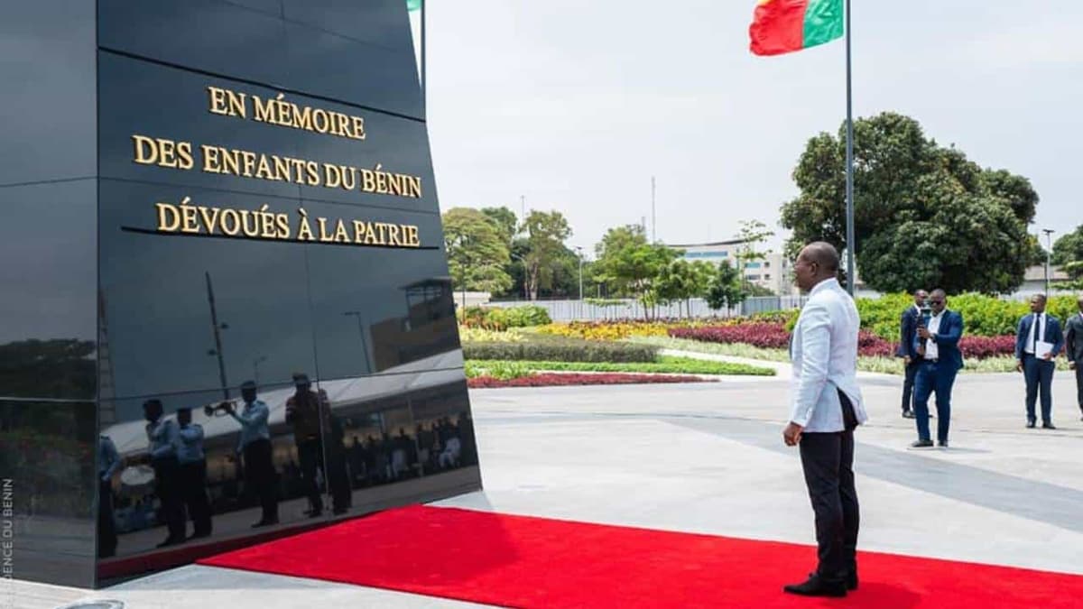 Patrice Talon:  à  Xwlacodji, « ces gerbes, déposées par nos mains, ont plutôt célébré et honoré nos bourreaux »