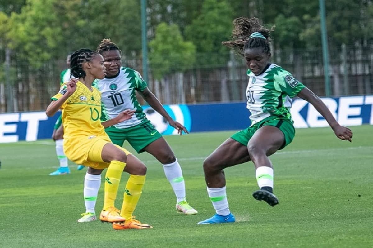 Des joueuses nigérianes et sud-africaines lors de la CAN Féminine 2022