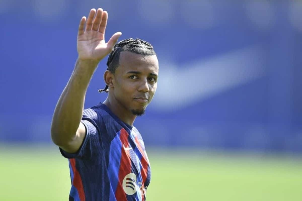Le défenseur français de Barça Jules Koundé