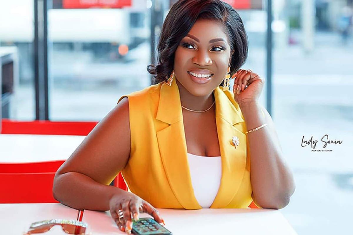 Lady Sonia, coach en développement personnel