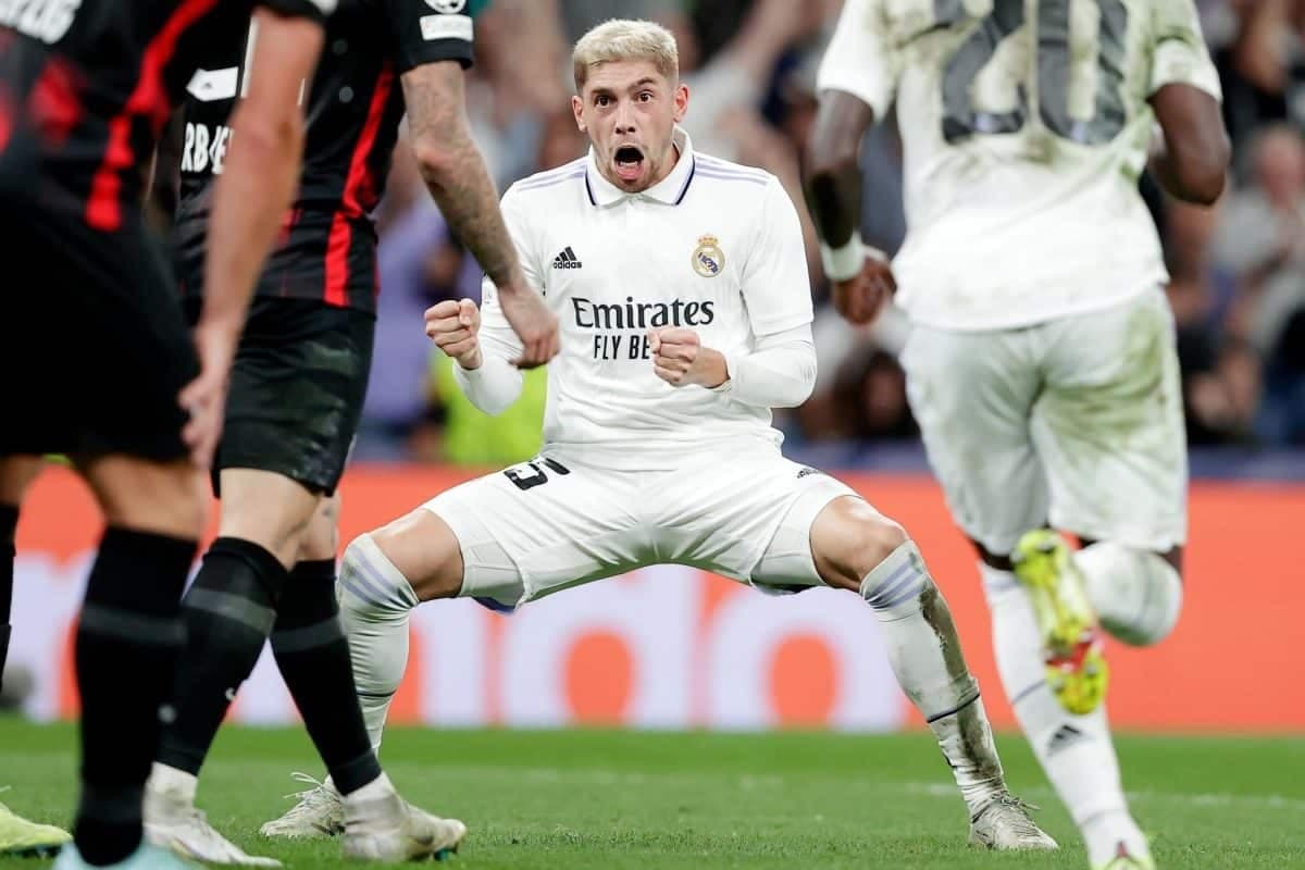 Fede Valverde célébrant son but contre Leipzig lors de la deuxième journée de la Ligue des champions édition 2022-2023