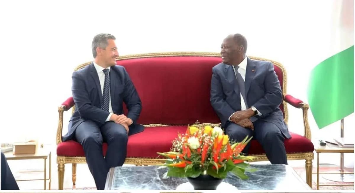 Gérald Darmanin, le ministre de l’Intérieur de la France et Alassane Ouattara le chef de l’Etat ivoirien. Abidjan, Septembre 2022.