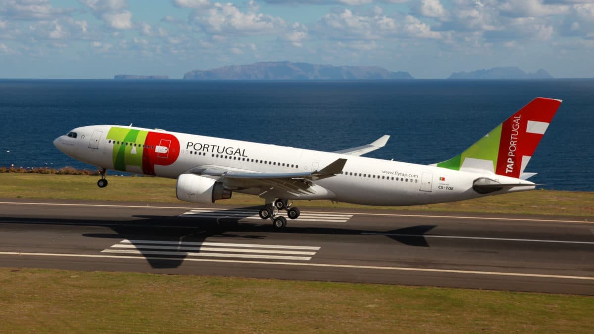 Un motard tué après avoir été heurté par un avion de TAP Air Portugal en Guinée Conakry