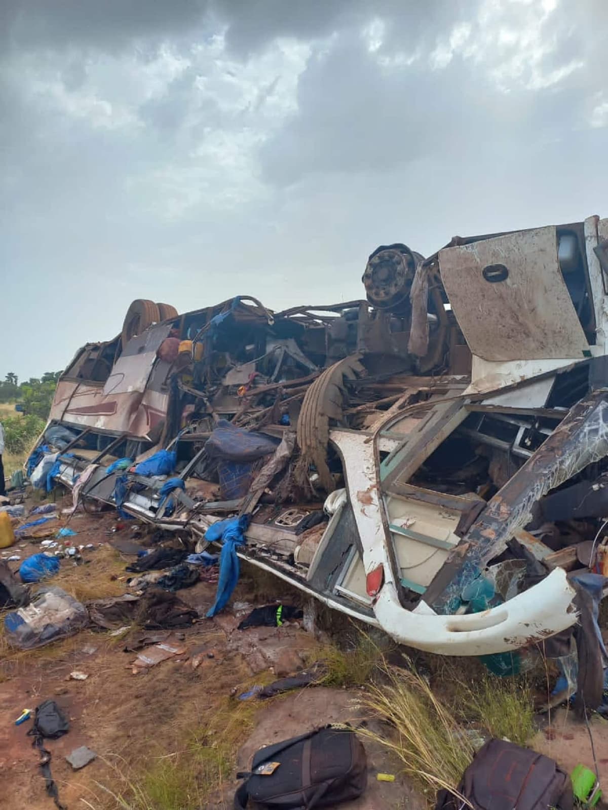 Le car qui les transportait a explosé sur un engin explosif