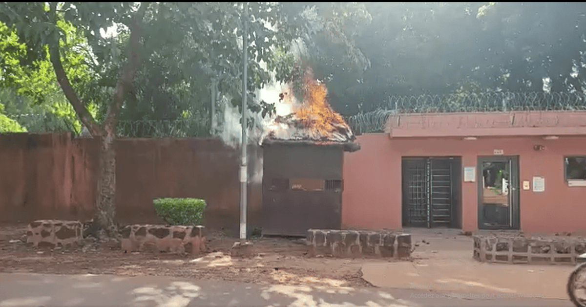 Burkina Faso: l’Institut Français de Bobo Dioulasso attaquée par des manifestants en colère