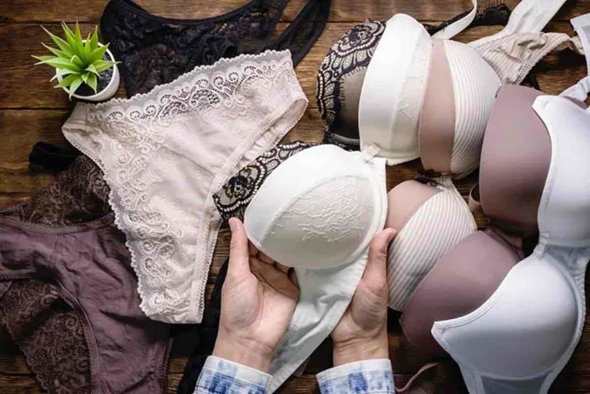 Ensemble de sous vêtements de femmes