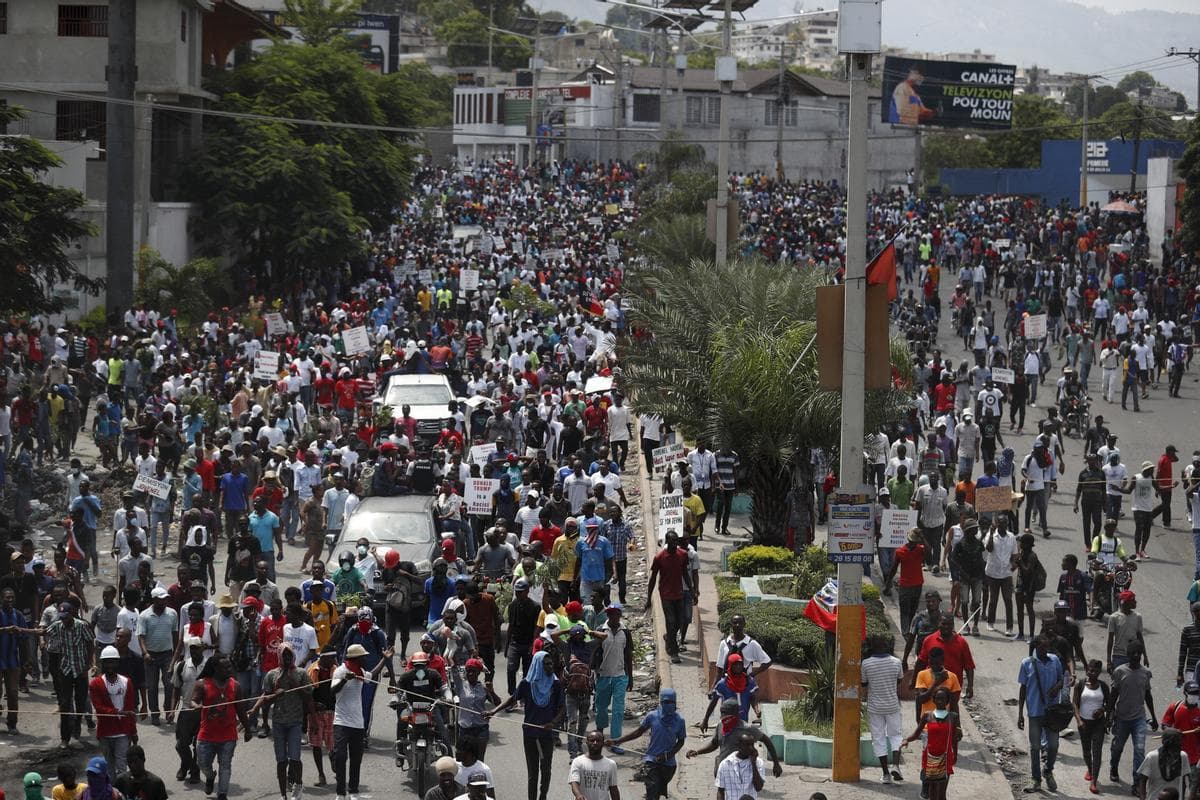 Manifestation à Port-au-Prince, Haïti, contre l'appel à l'aide étrangère et la crise humanitaire.