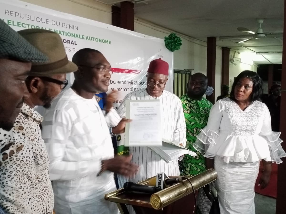 Dossier de candidature du MPL pour les législatives 2023 au Bénin, accepté provisoirement.