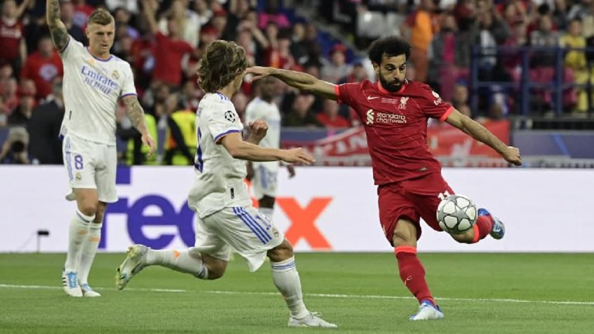 Des joueurs de Liverpool et Real Madrid lors de la finale de Ligue des champions 2022
