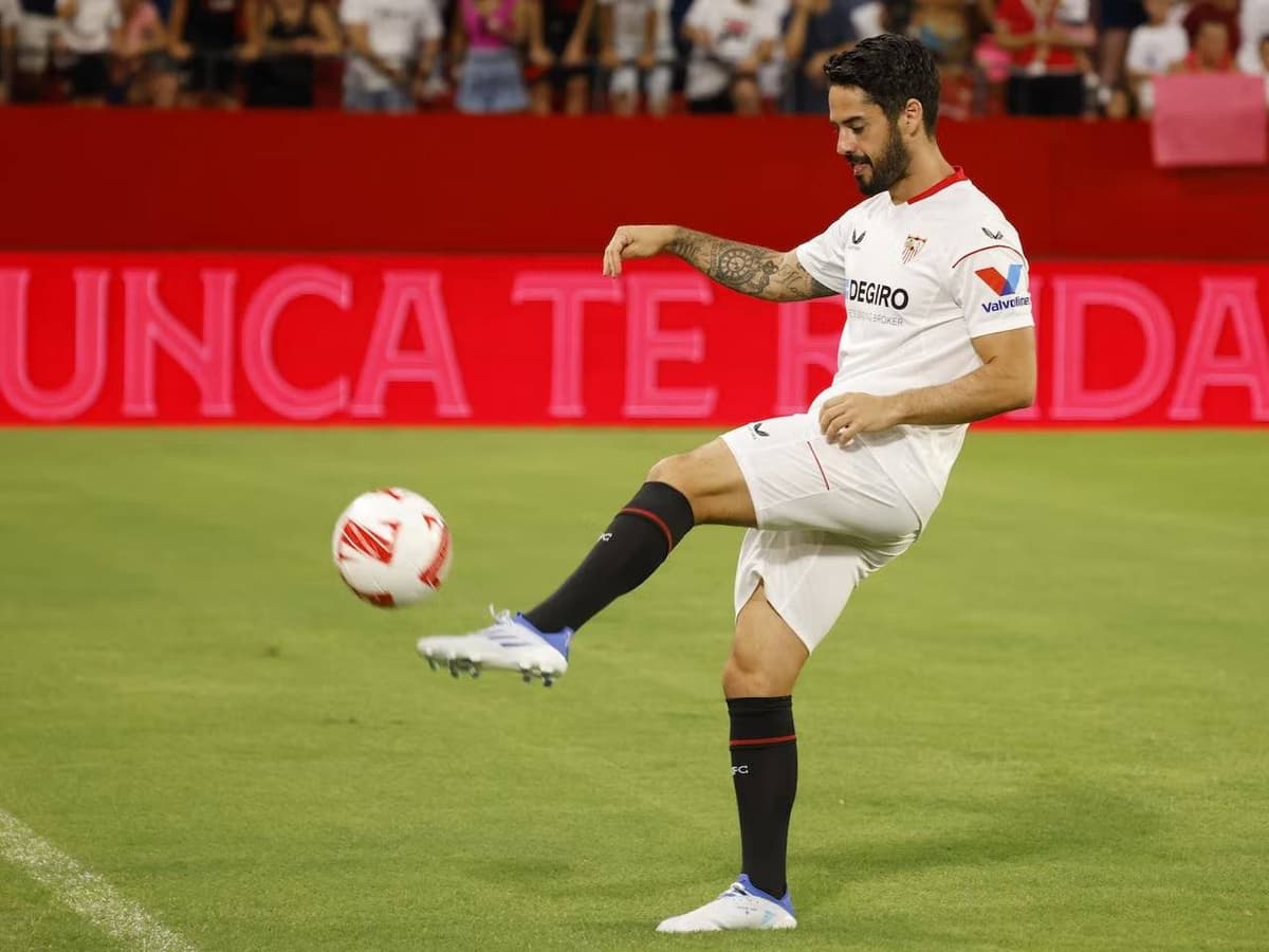 Isco avec le maillot de Séville