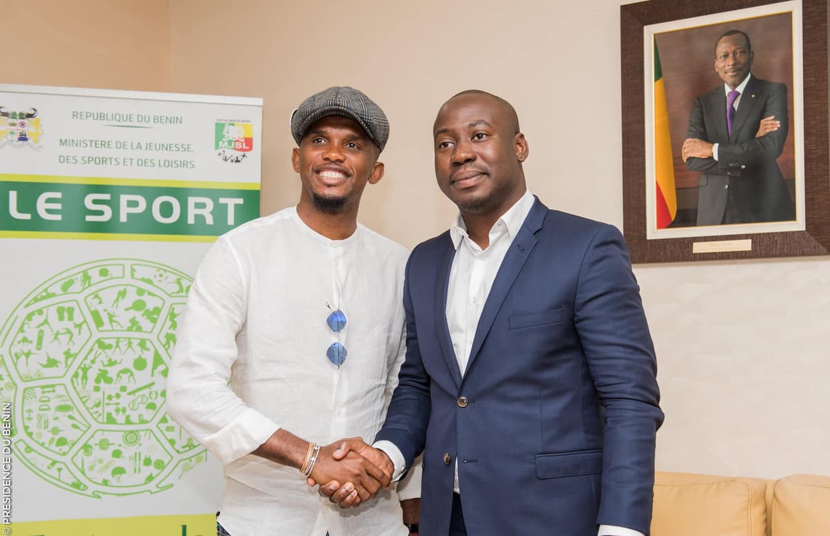 La star internationale Samuel Eto'o Fils reçu en audience, samedi 25 mars 2017, par le Ministre des Sports Oswald Homeky.