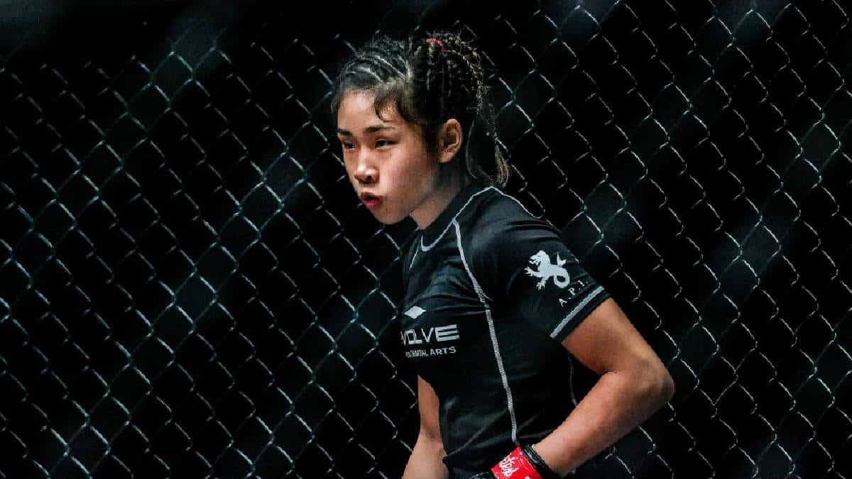 Victoria Lee lors d'un combat de la MMA