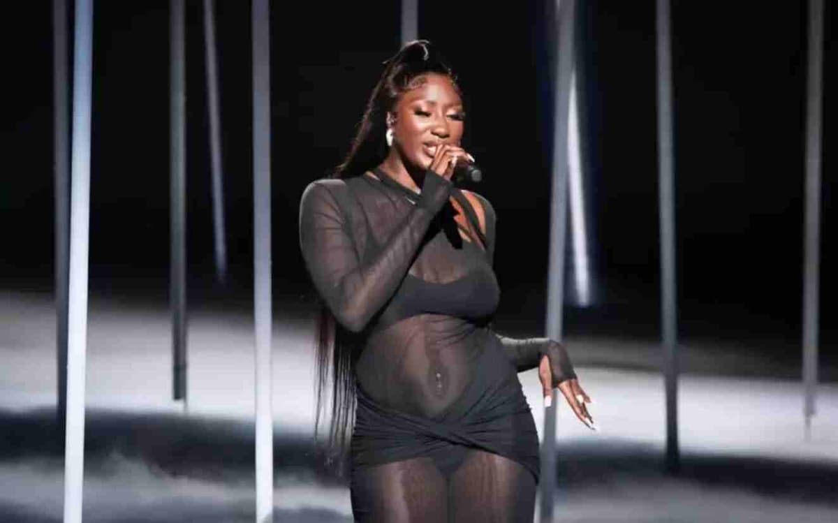 « Je ne peux pas expliquer », Aya Nakamura réagit à  la fuite de sa prétendue s3xtape