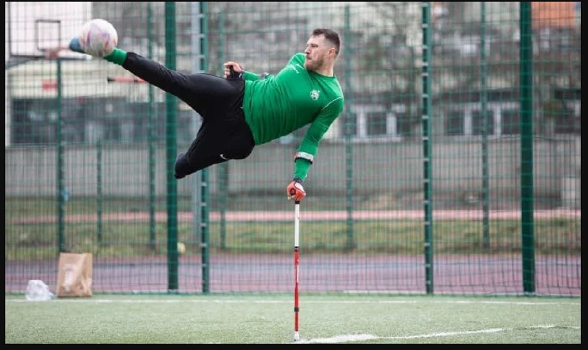 The Best 2022 : Marcin Oleksy, joueur polonais amputé, remporte le prix Puskas
