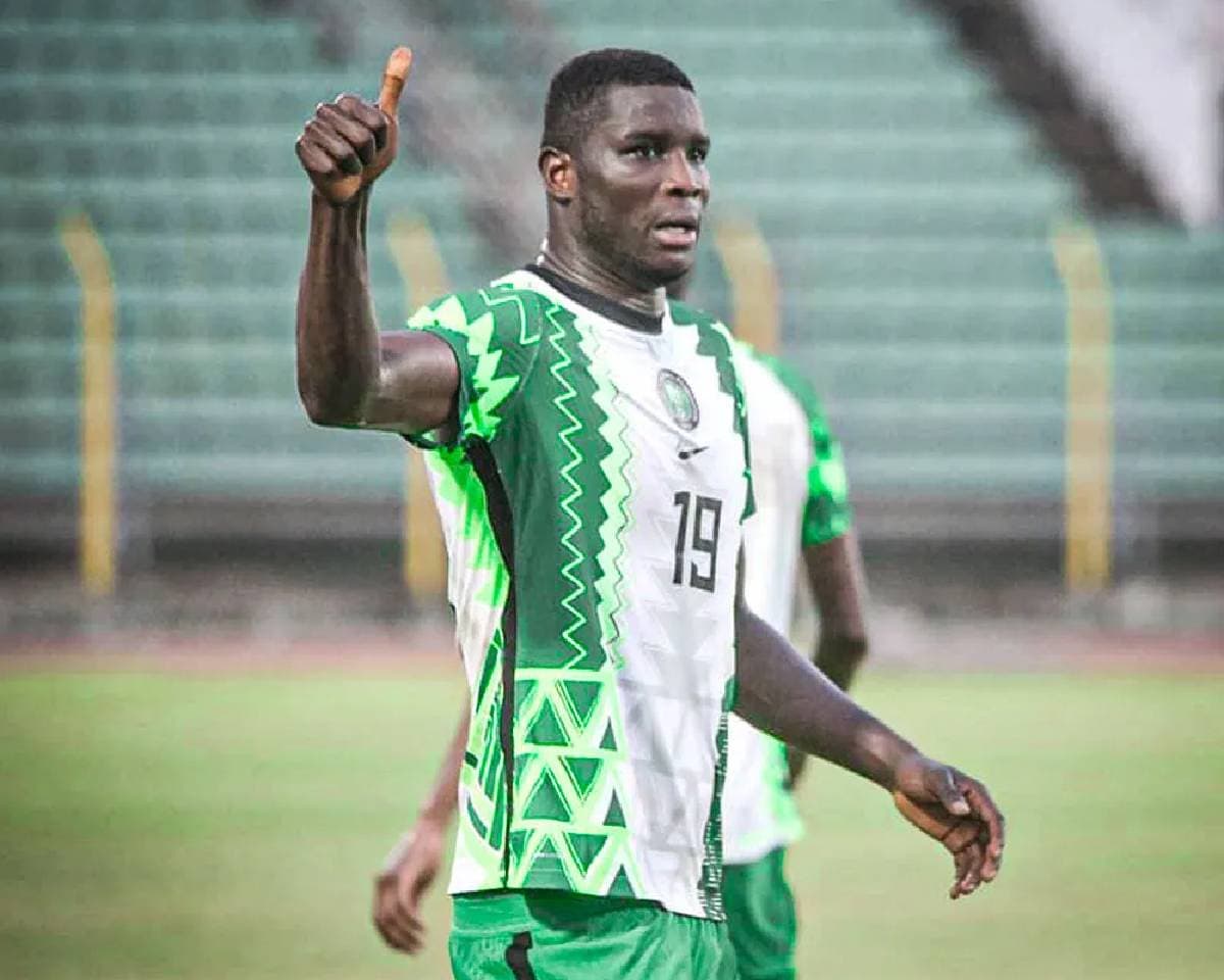 Paul Onuachu avec le maillot du Nigeria