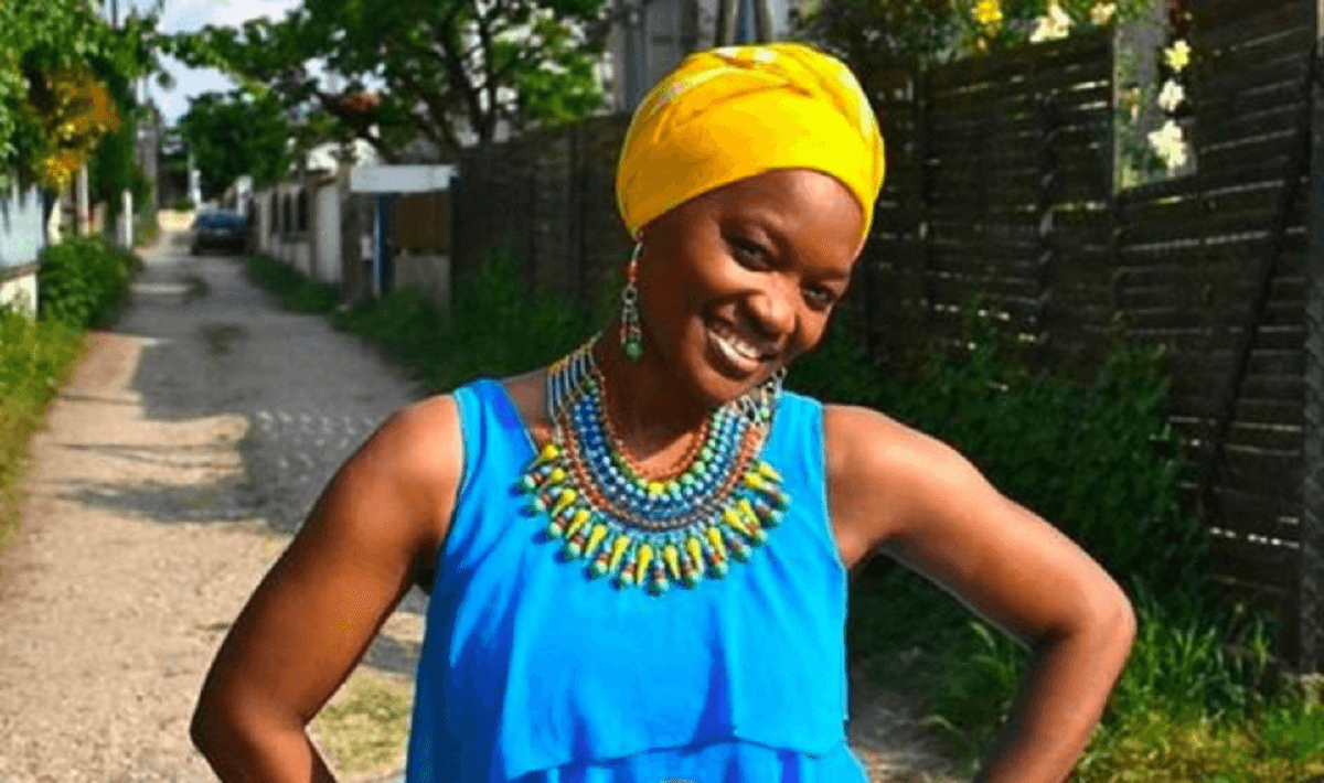 Corry Denguemo, artiste chanteuse camerounaise