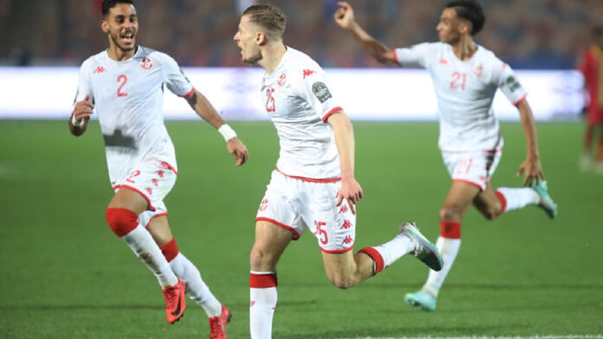 Des U20 de la Tunisie célèbrent leur but