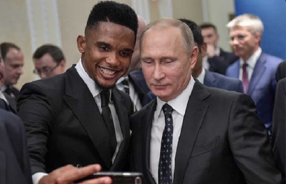 Samuel Eto'o et le président russe Vladimir Poutine
