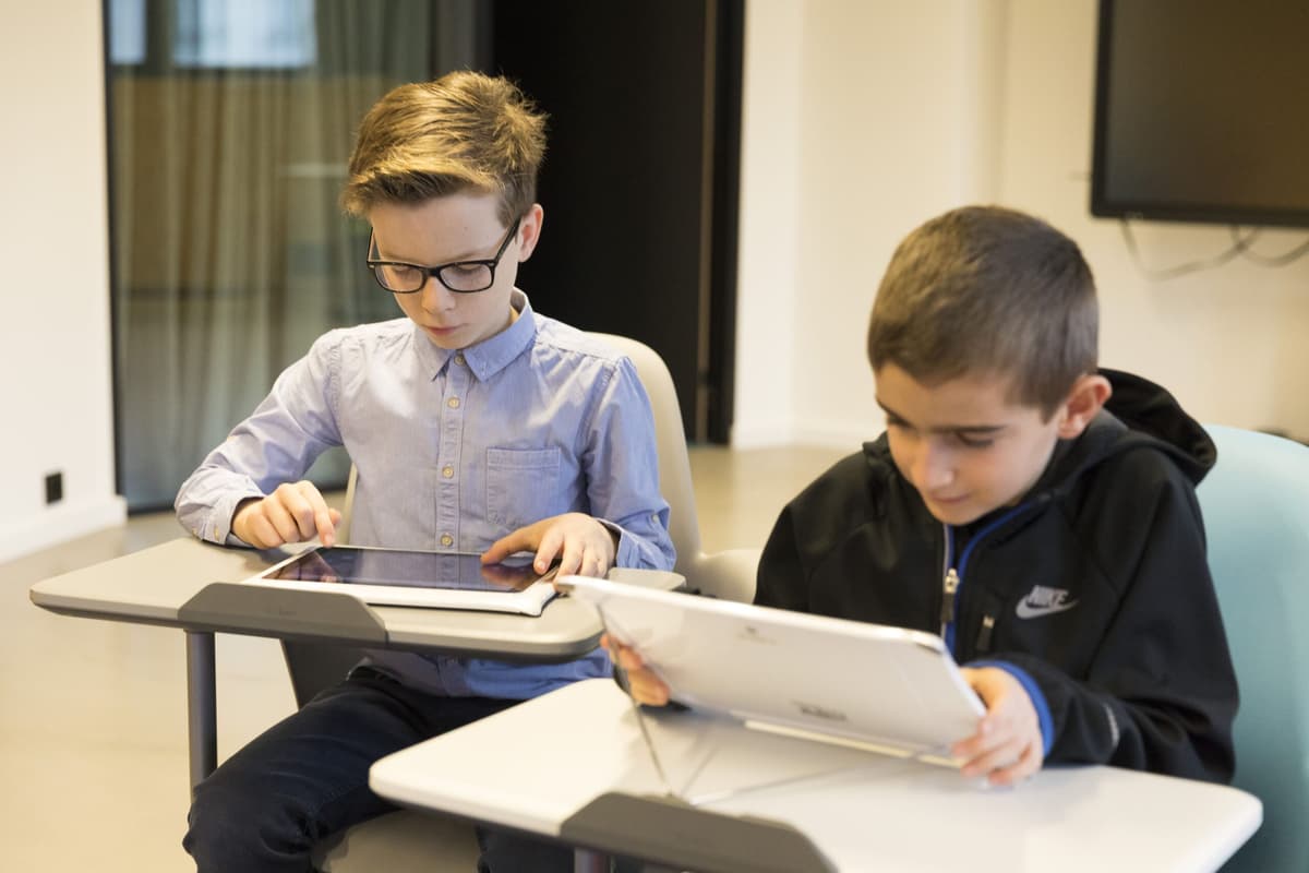 La Suède veut réintroduire les manuels dans l'éducation et supprimer les écrans jugés néfastes pour le niveau scolaire