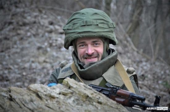 L'ancien joueur ukrainien de hockey sur glace et entraÃ®neur Oleksandr Khmil est mort en combattant dans la guerre contre la Russie