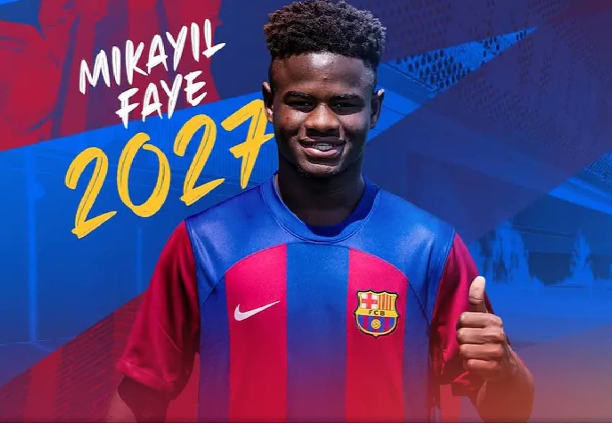 Mikayil Faye sous le maillot du FC Barcelone