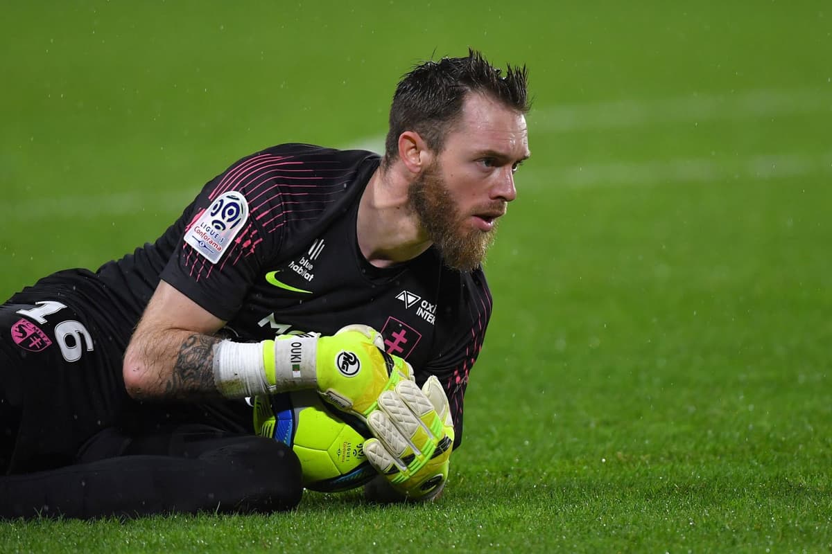 Alexandre Oukidja sous les couleurs du FC Metz