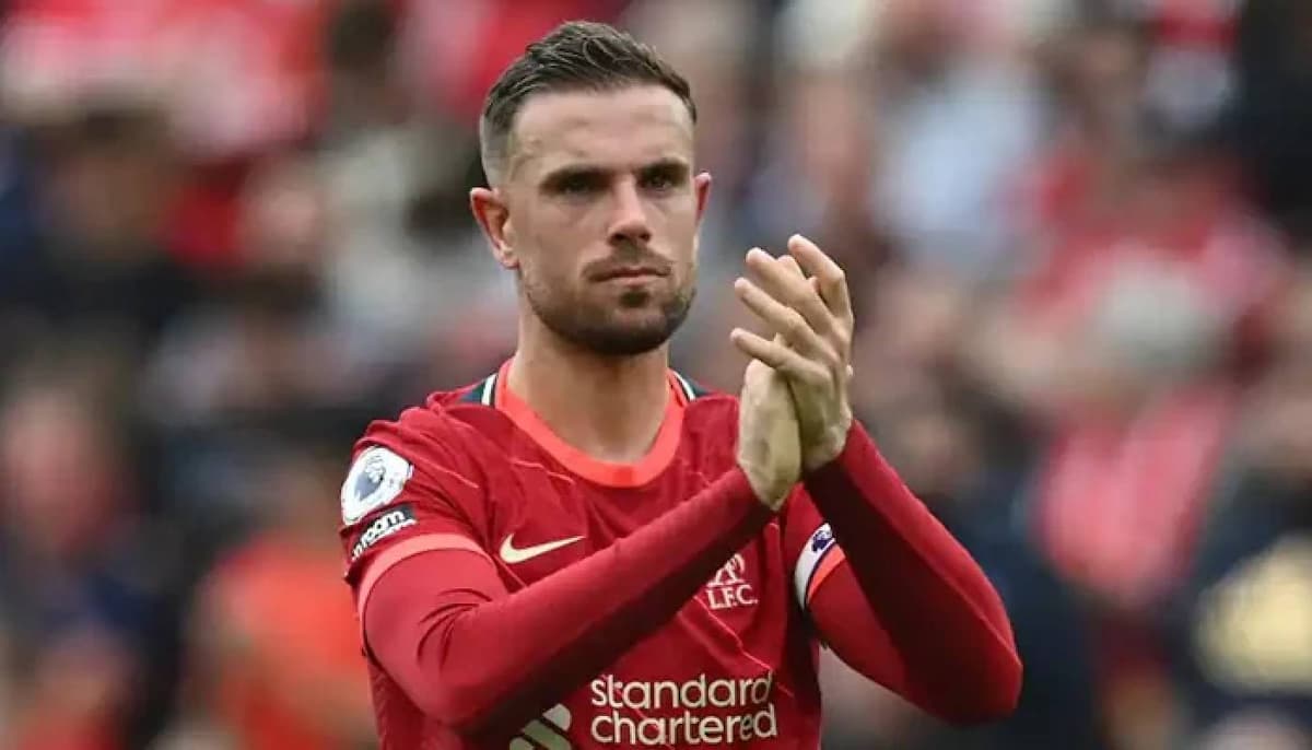 Jordan Henderson avec le maillot de Liverpool