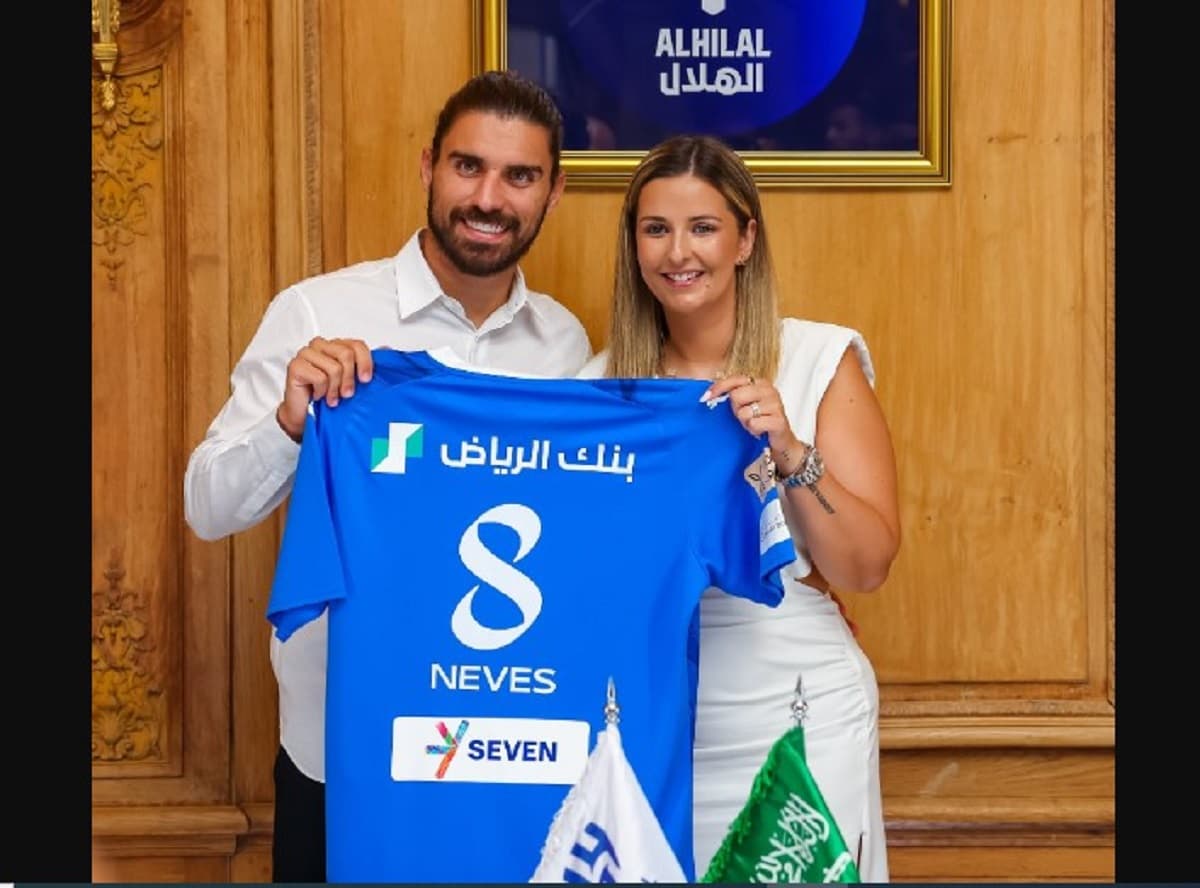 Le milieu défensif portugais Ruben Neves signe Ã  Al Hilal
