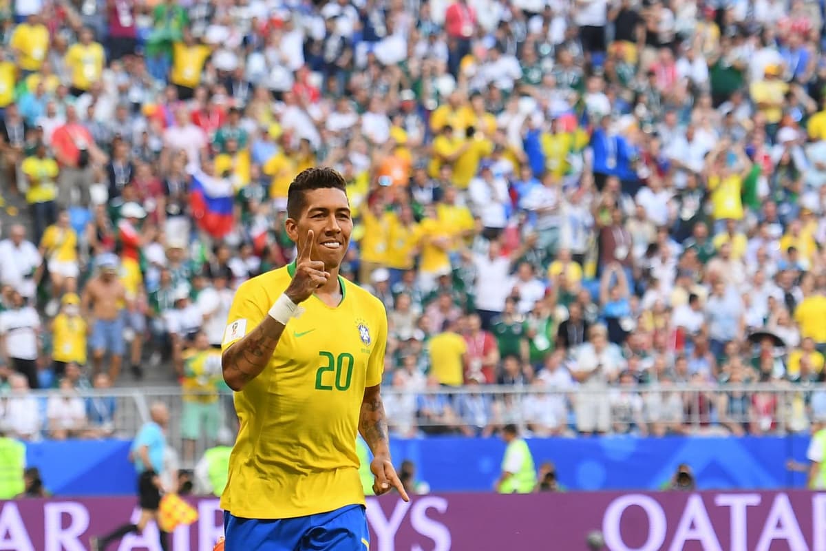Roberto Firmino avec le maillot du Brésil