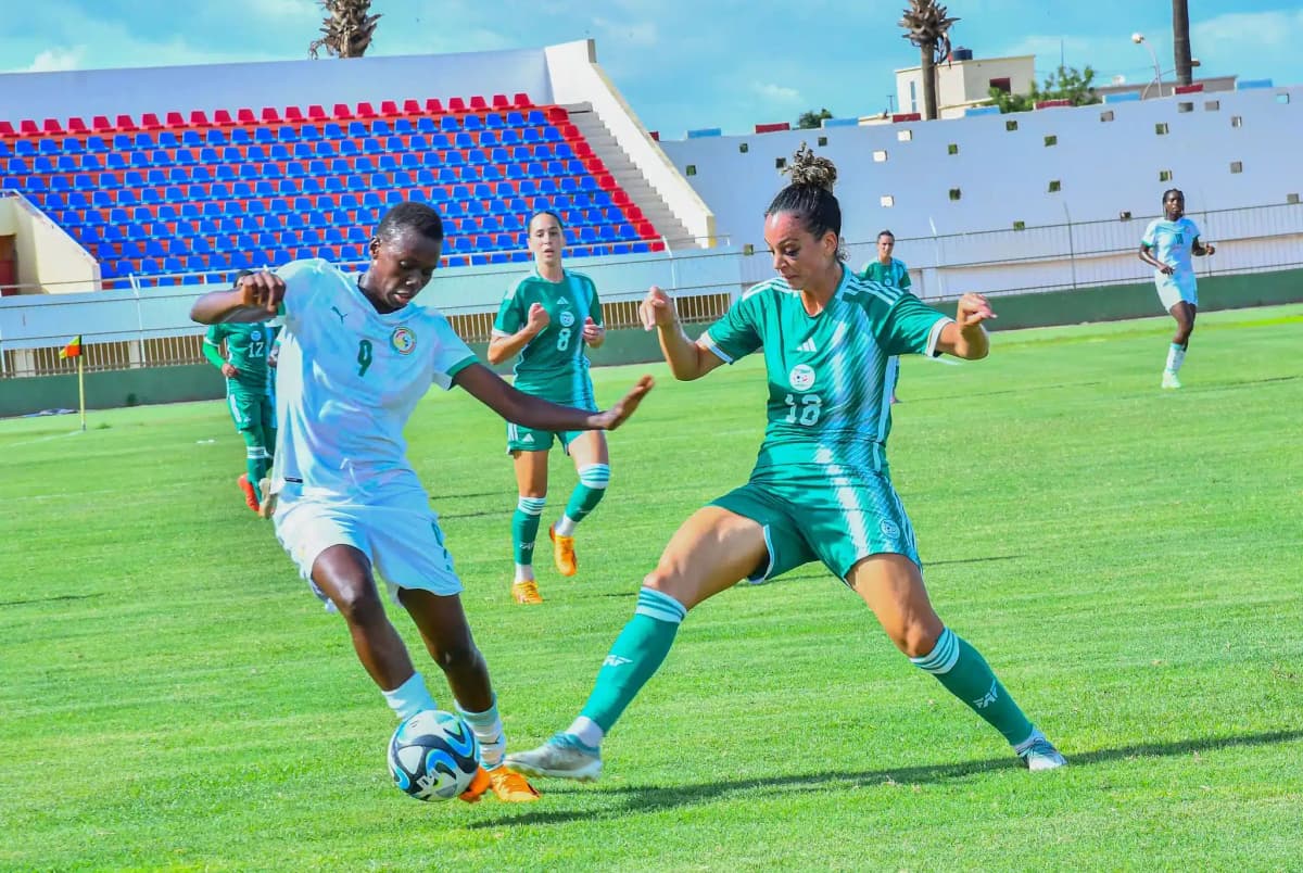 Des joueuses sénégalaises et algériennes