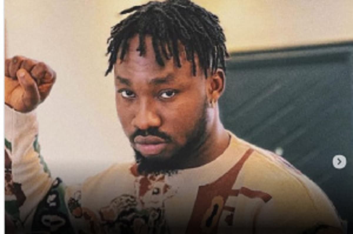 Créateur de sketchs populaires, De General