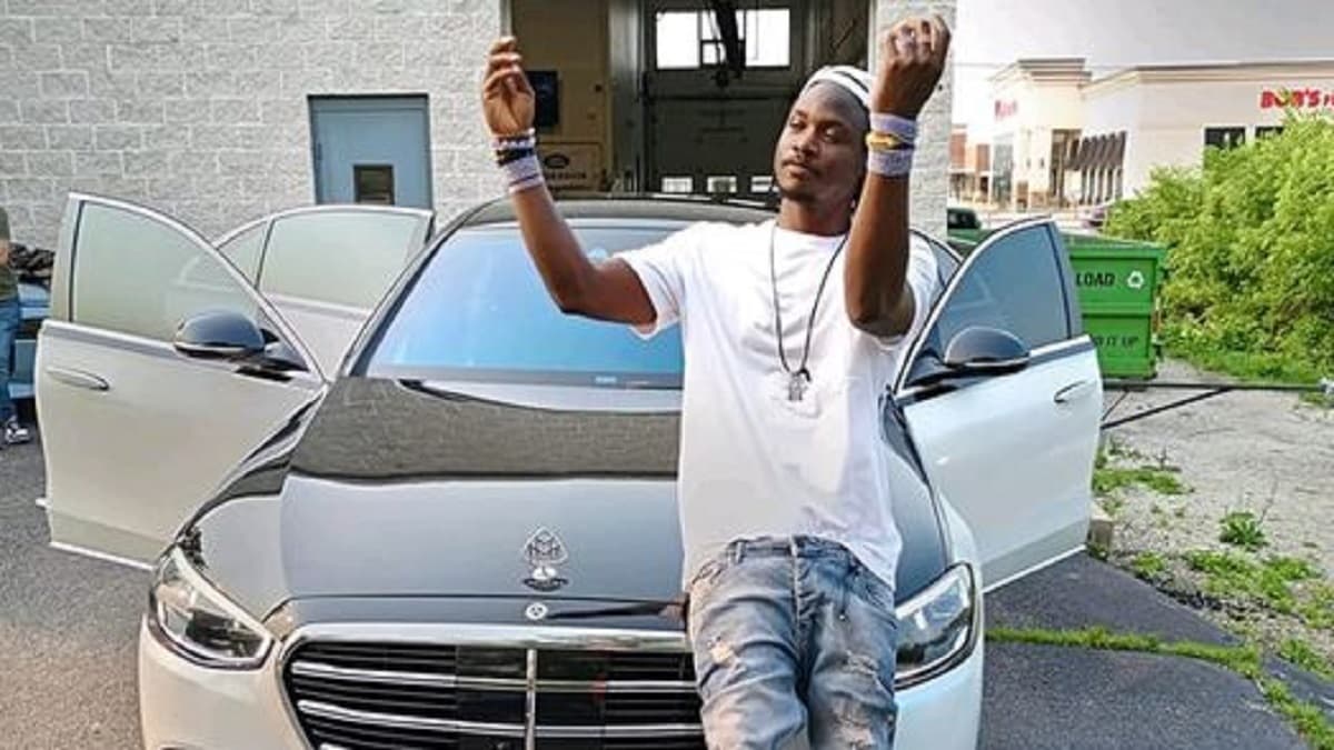 Togo: le rappeur Ghettovi s’offre une nouvelle voiture de plus de 29 millions (image)