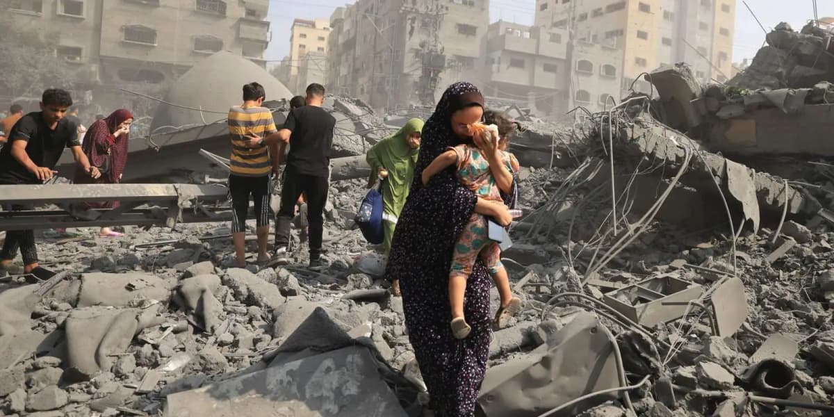 Bilan des frappes à Gaza : 1 800 morts, dont 583 enfants, en conflit Israël-Hamas.