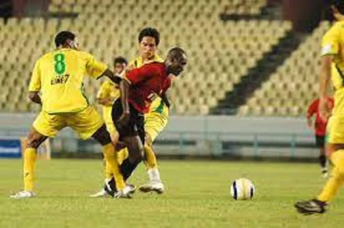 Londres: décès de la légende du foot ghanéen, Robert Eshun