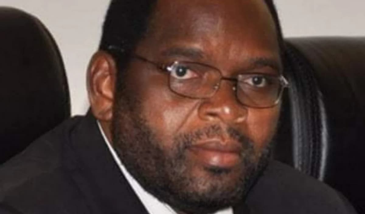 Arsène Bongnesssan Yé, homme politique burkinabé, proche de Compaoré, décédé d'un AVC.